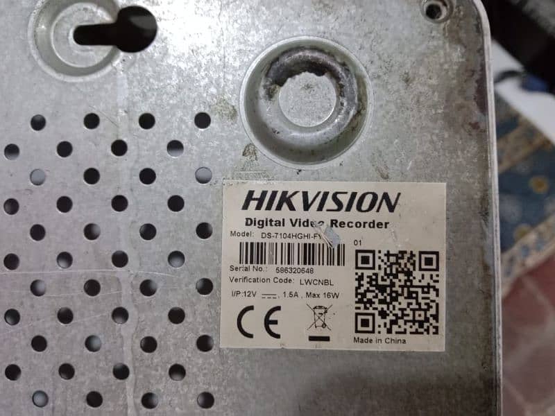 04 port DVR Hikvision 4