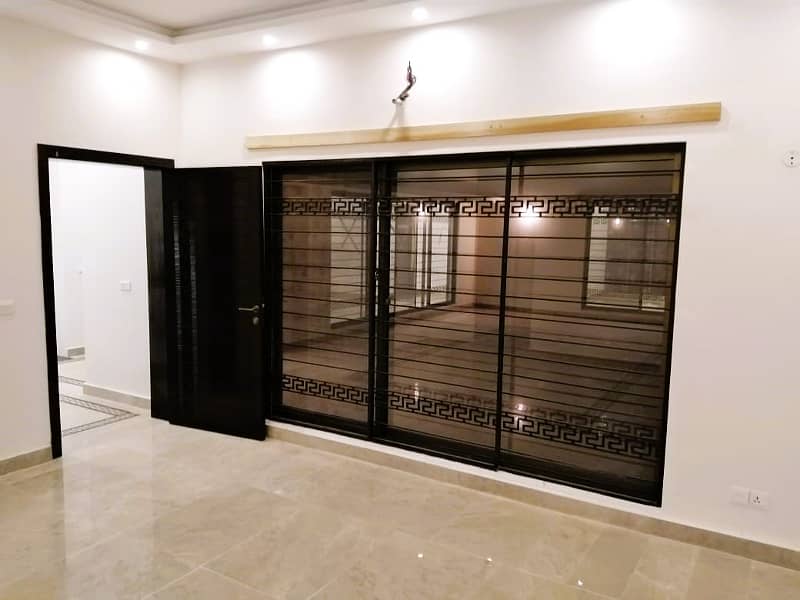 Ideal Location 1 Kanal Upper Portion Available For Rent in DHA Phase 7 Q Block 3