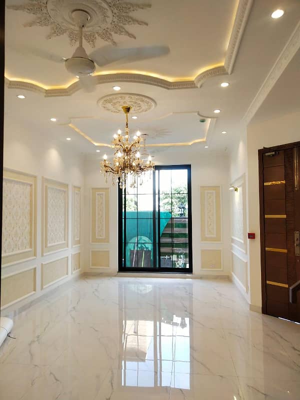 Prime Location 5 Marla Modern House Available For Rent in DHA 9 Town B Block 2