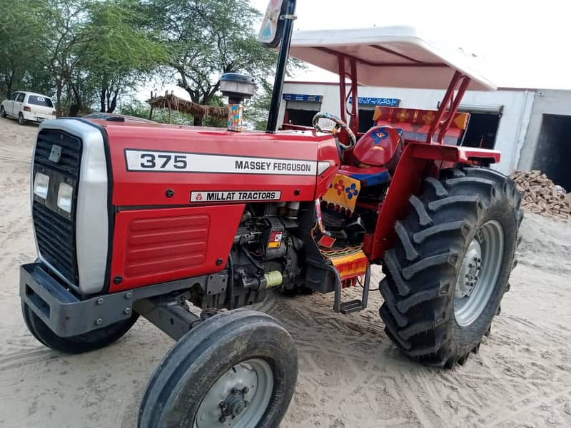 Tractor Massey Ferguson 375 Model 2012 6