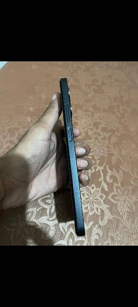 Realme C51 8/128GB with box charger and back cover 3