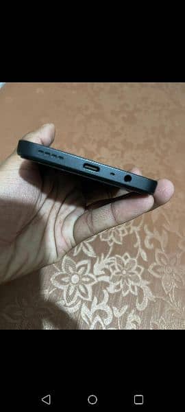 Realme C51 8/128GB with box charger and back cover 4