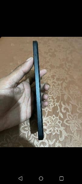 Realme C51 8/128GB with box charger and back cover 7