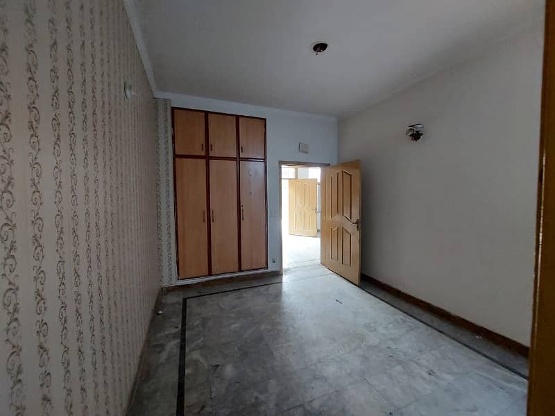 5 Marla Upper Portion For Rent In Johar Town Near Emporium Mall 0