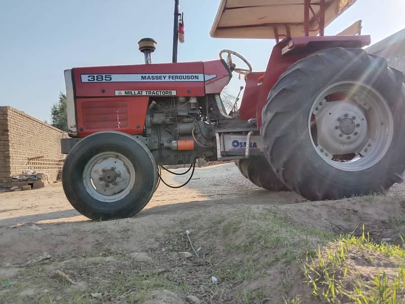 Tractor Massey Ferguson 385 Model 2014 0