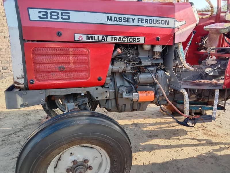 Tractor Massey Ferguson 385 Model 2014 7