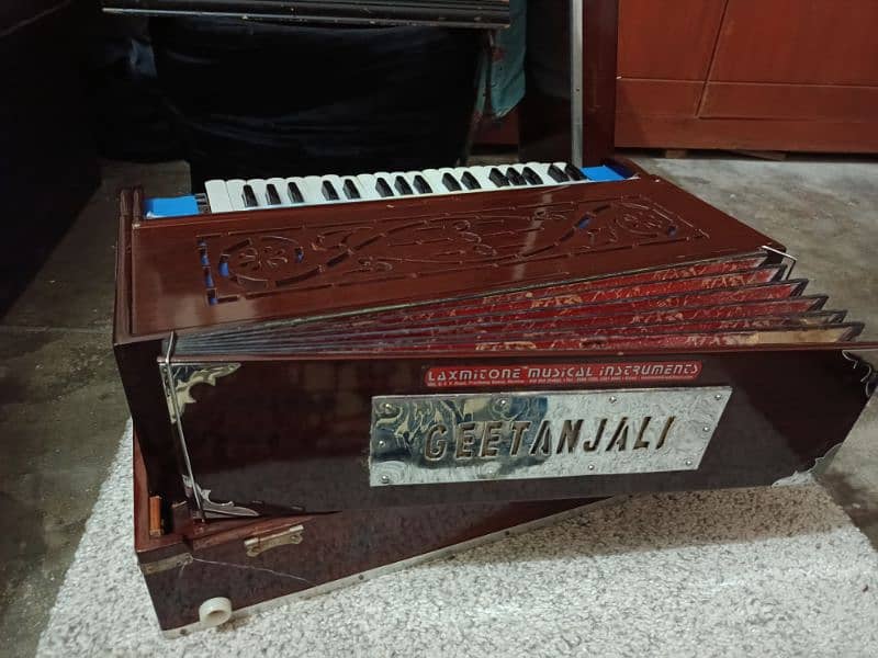 Indian harmonium scale changers 0