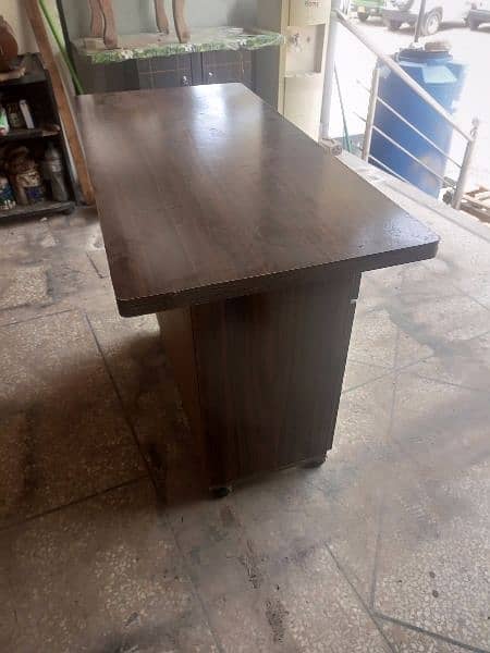 its a new and un touch iron table 3