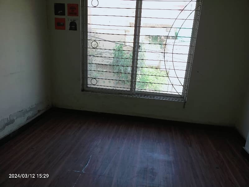 Flat For Rent In Johar Town 8