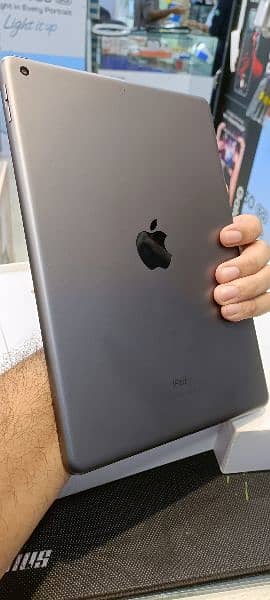 apple Ipad 8 generation 6