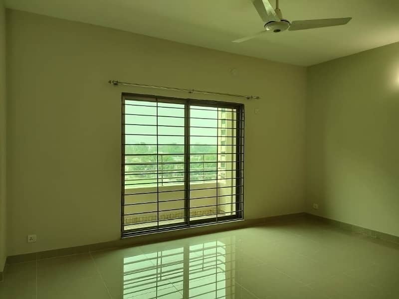 NEW 10 Marla 3 Bed Apartment On 2nd Floor For Rent In Askari 11 Lahore 12