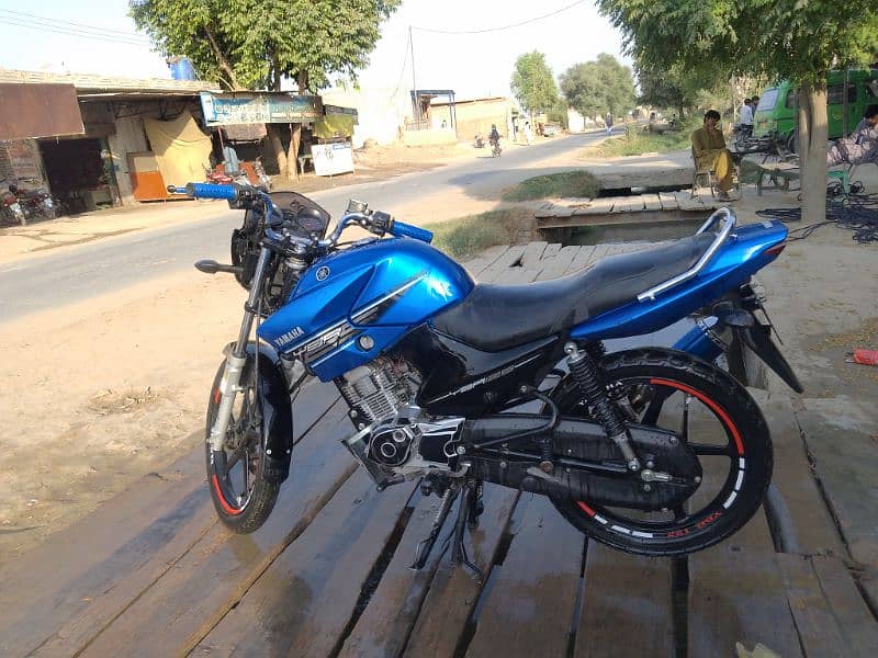 Yahama 125 cc 3