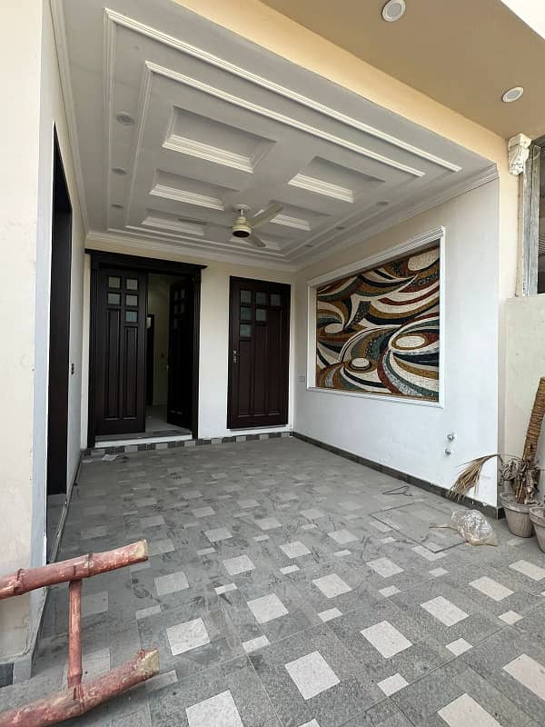 5 Marla Brand New very luxury house available for sale near Masjid at very prime location of Dream Avenue Raiwind Road Lahore 1