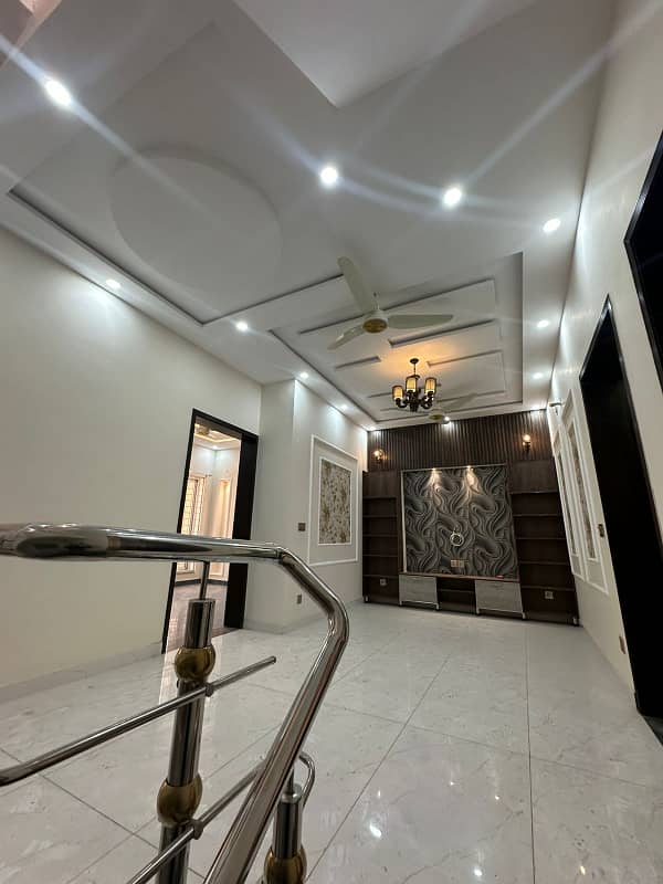 5 Marla Brand New very luxury house available for sale near Masjid at very prime location of Dream Avenue Raiwind Road Lahore 9