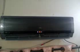 G 10 DC INVERTER GREE 2 TON*( in Lahore)
