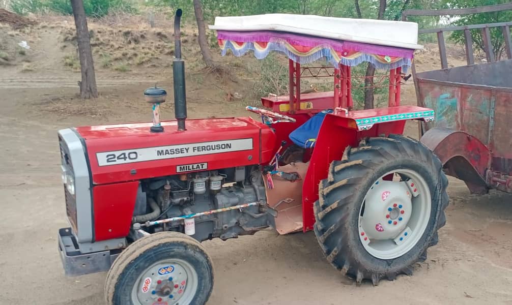 Tractor Massey Ferguson 240 Model 2017 8