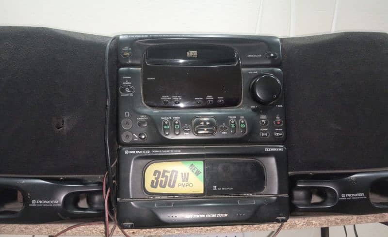 CD player and speakers 1
