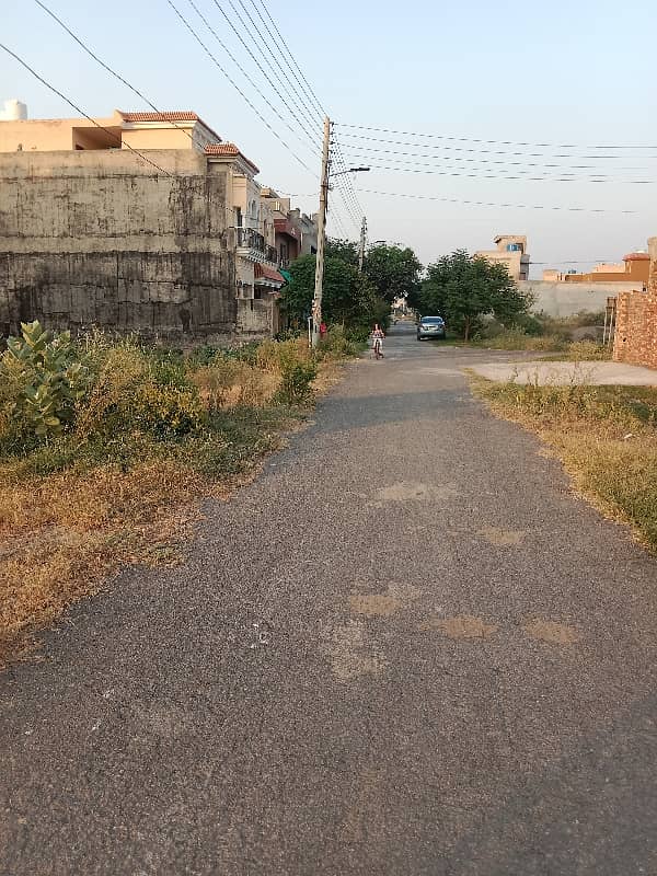 LDA AVENUE ONE BLOCK G TEN MARLA PLOT FOR SALE CHEAPEST PRICE READY TO PROSSION 2