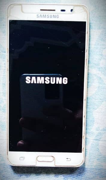 Samsung Galaxy J3 pro 0