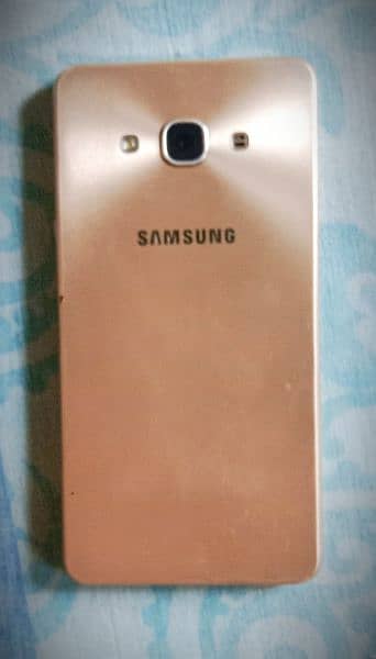 Samsung Galaxy J3 pro 1