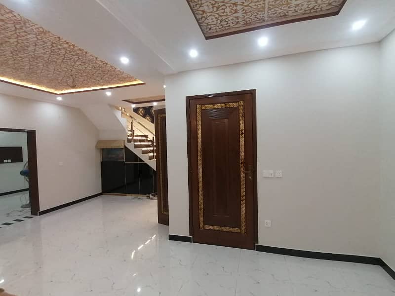 6 MARLA UPPER PORTION AVAILABLE FOR RENT IN PARK VIEW CITY LAHORE 2