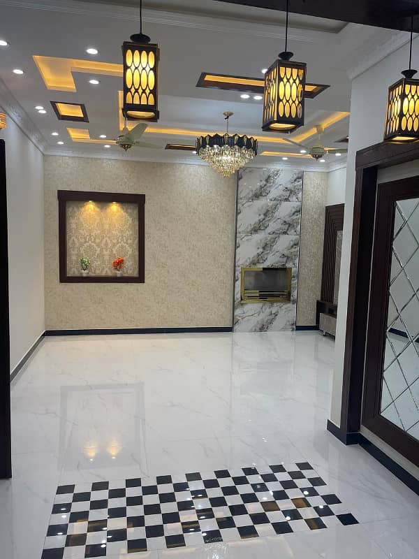 10 Marla Brand New Luxury House available for Sale in Hussain Block Bahria Town Lahore 11