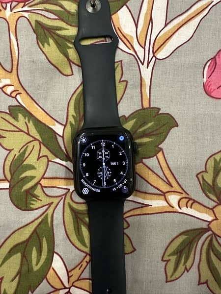 Apple watch series 8 1