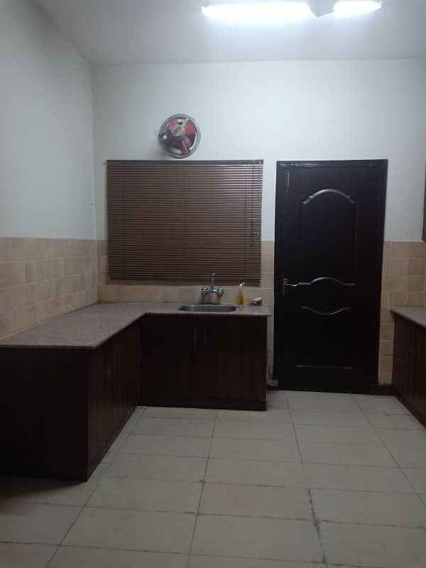 Askari 11, Sector B, 10 Marla, 3 Bed, 3rd Floor, Luxury Apartment For Rent. 7