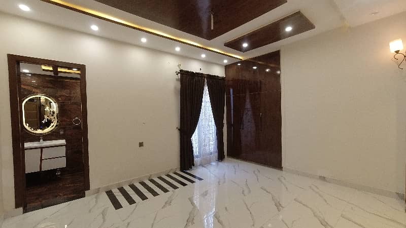 Prime Location House For Sale Situated In LDA Avenue 13