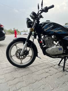 SUZUKI 150 Special edition smooth bike