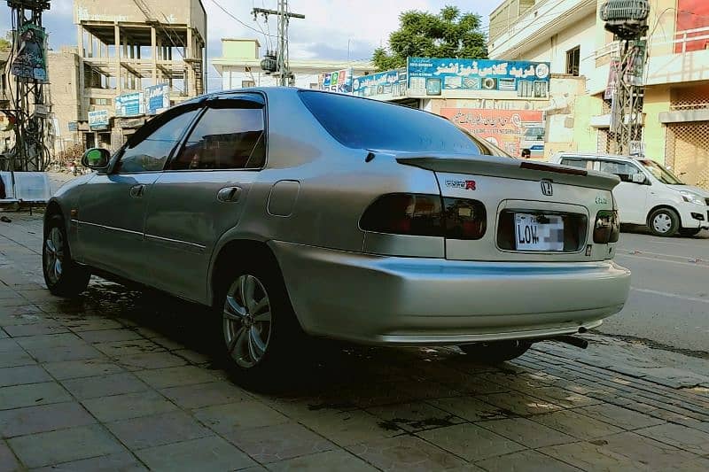 Honda Civic EXi 1995 13