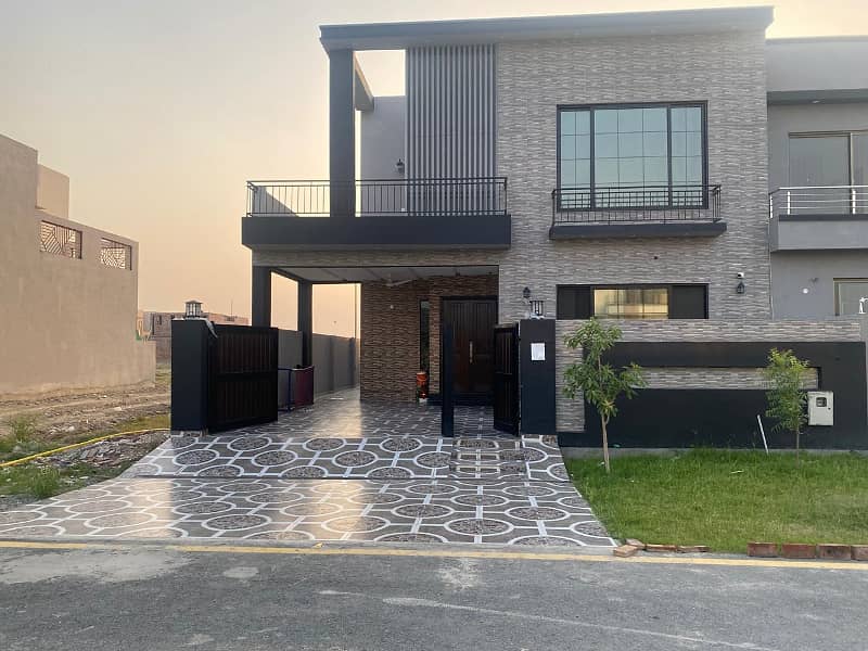 10 Marla Brand New House with Basement Available |For Sale in DHA7 Lahore 3