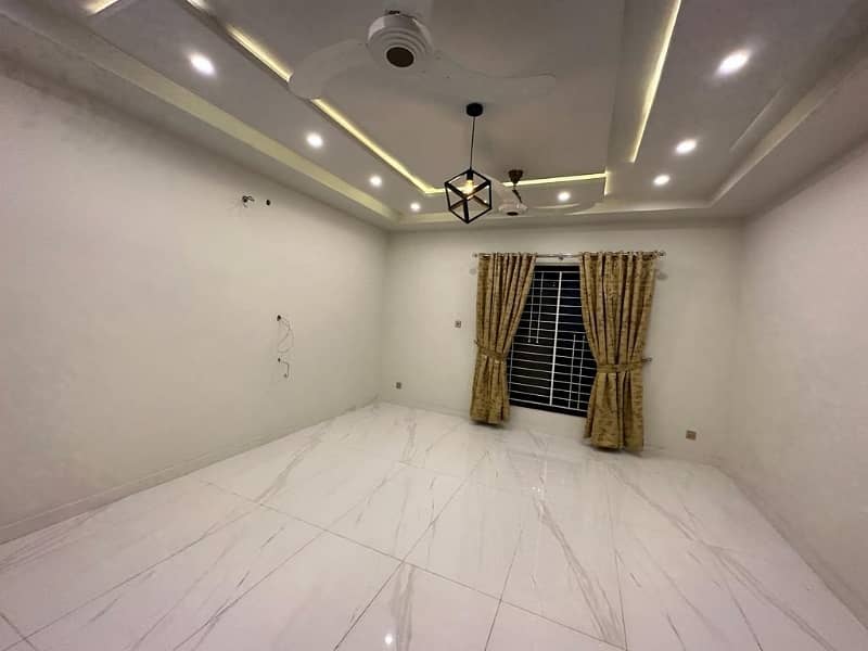 DC Colony Kanal Upper Portion For Rent 14