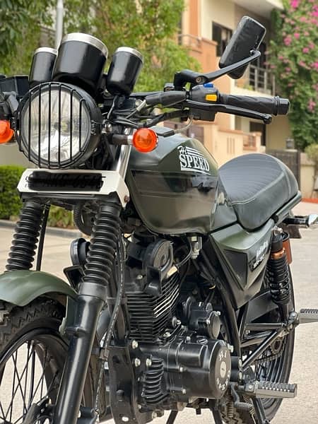 Hi speed Infinity 150, caferacer 3