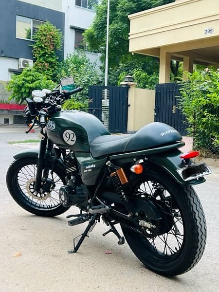 Hi speed Infinity 150, caferacer 4