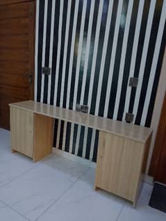OFFICE TABLE FOR SALE