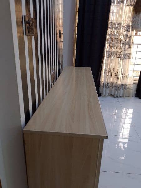 OFFICE TABLE FOR SALE 2