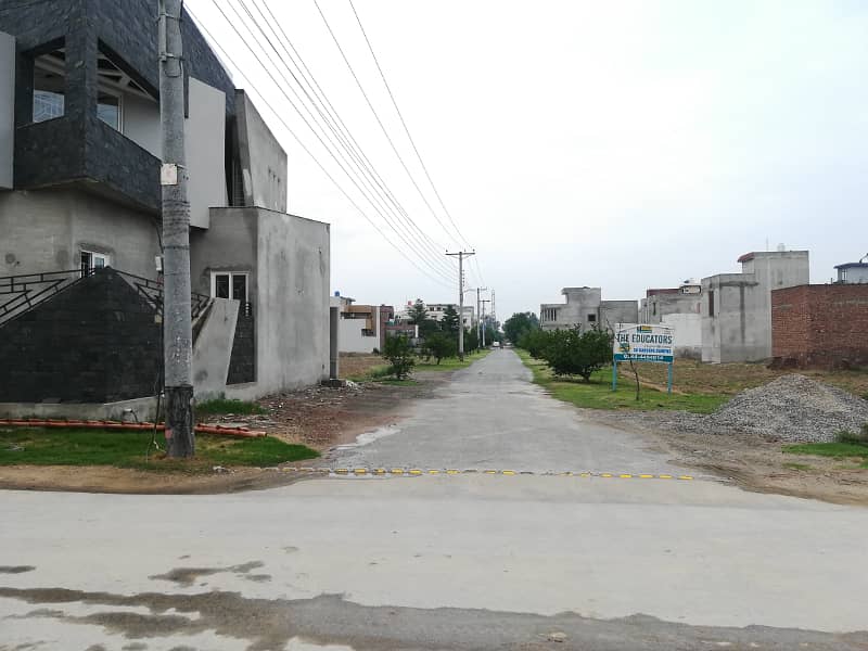 6 Marla Corner Plot For Sale In Sher Zaman Block, SA Gardens Phase 2 Lahore 0