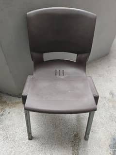 2 chairs for sale in good condition