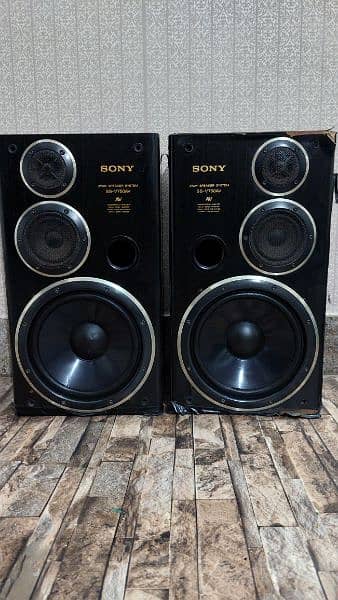 Sony Speakers pair 1