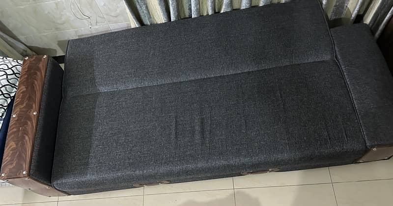 sofa combed available for sell 3