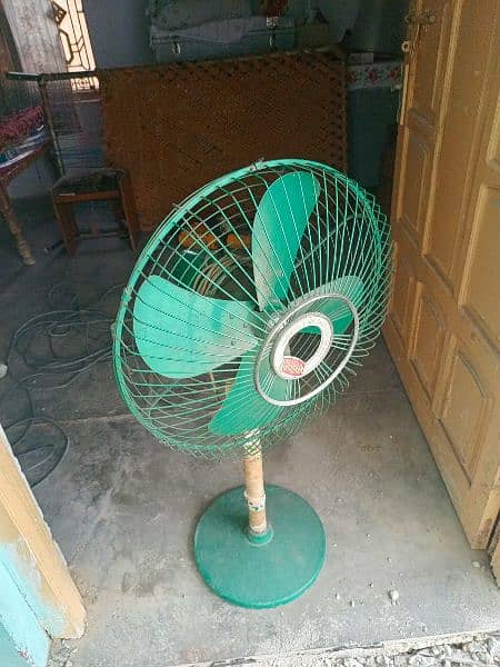 fan in good condition 0