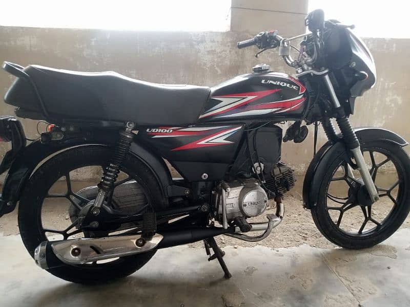 unique 100 very good condition self start 8