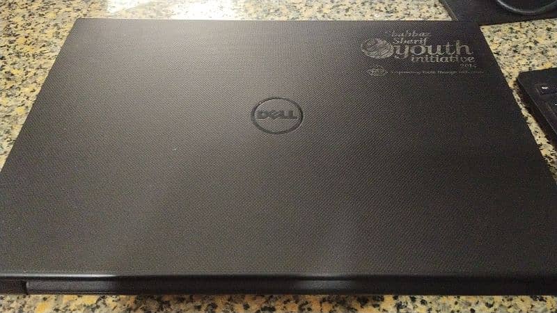 Dell core i3 4rth generation 4gb 15.6  with numpad 0