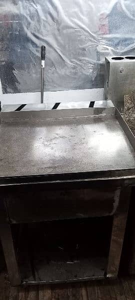 Freyer, hot plate, hood, table, washing sink 4