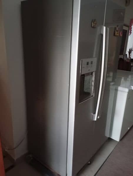 LG side by Side door refrigerator 2