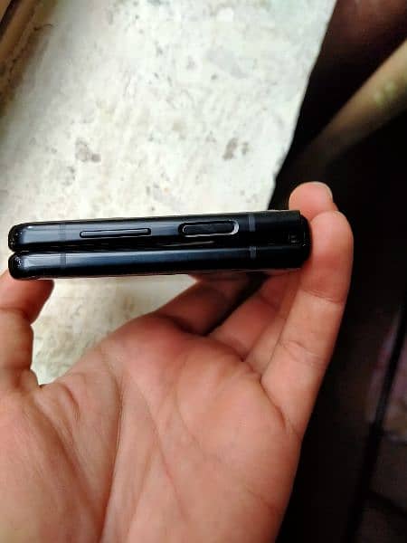 Samsung Z flip 3 non pta 7