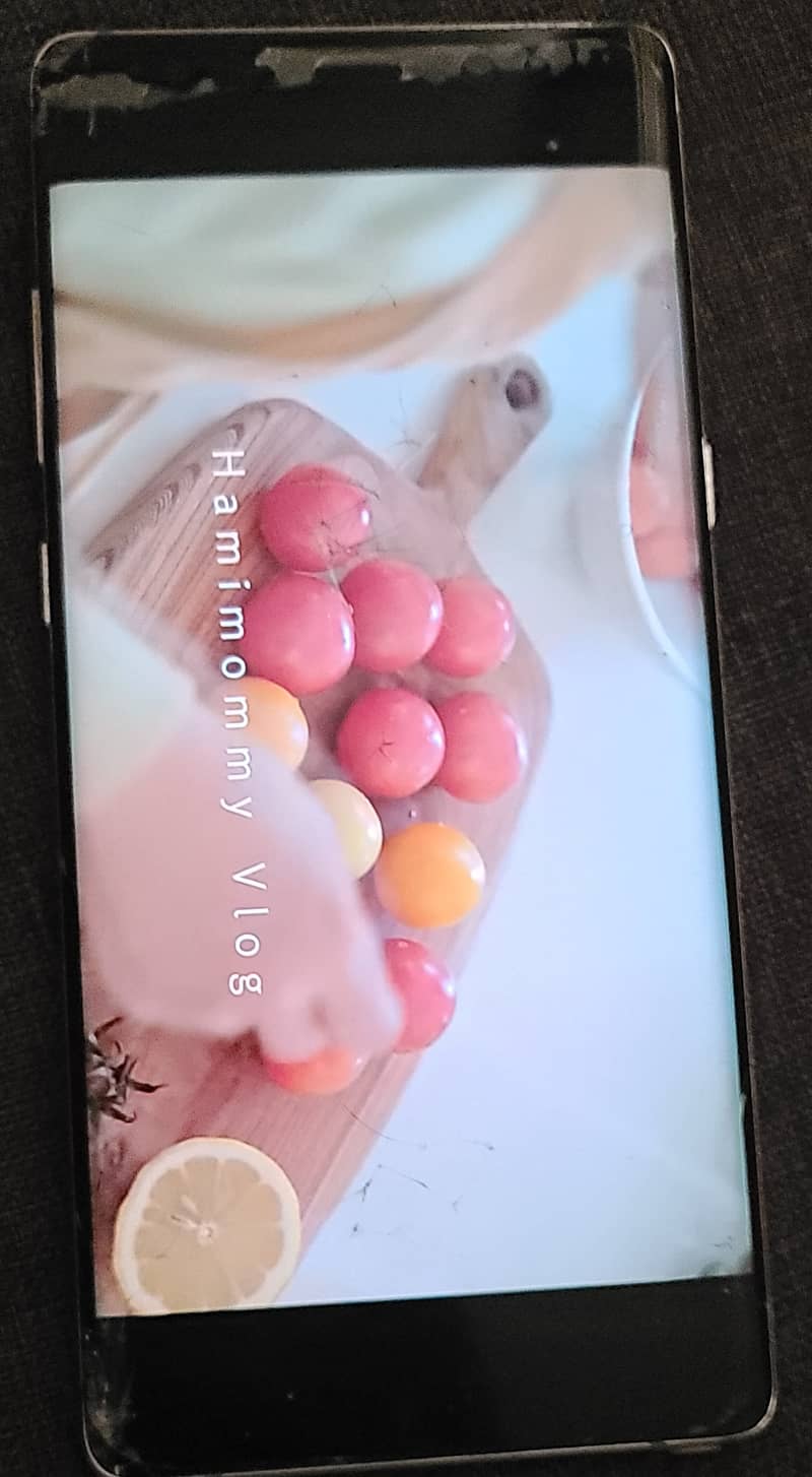 Samsung Note 8 Gold Colour screen Glass broken 0