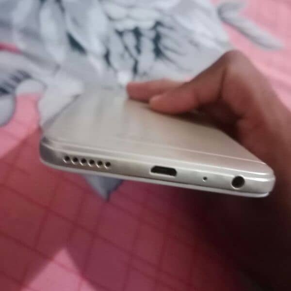 oppo A57 Memory 4/64 good condition 3