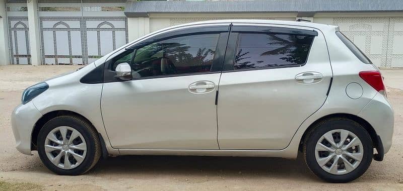Toyota Vitz 2014 6
